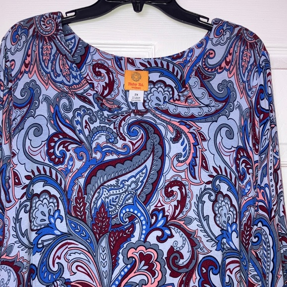 Ruby Rd. Blue and Red Paisley Tunic - Picture 4 of 4